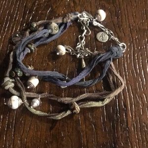 Bracelet-Beaded/Silk-NWOT-BEAUTIFUL!!